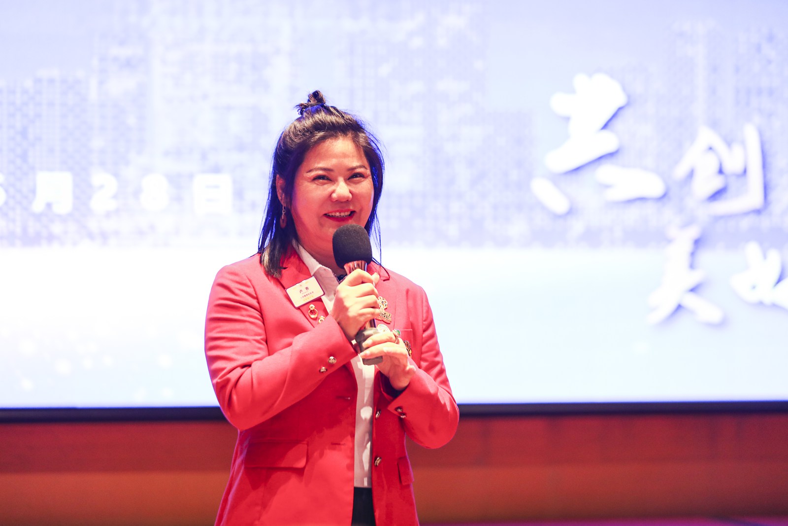 1748665633944802.jpg 芭碧妮娅智能眼镜-主图-防蓝光11.jpg